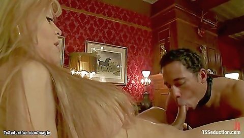 Latina sluts and a huge dude in latex are getting on top of each other