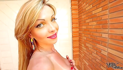 Amateur blonde shemale with big tits enjoys deepthroat sex