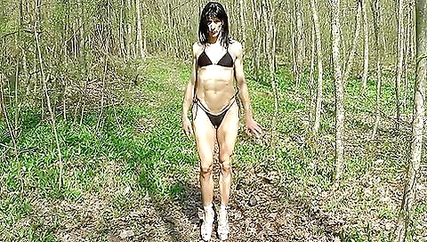 Nude brunette naked outdoor video with naked pussy