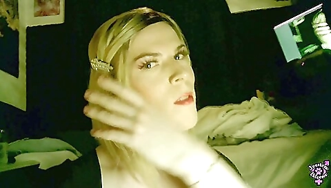 Blonde amateur blonde is getting double penetrated