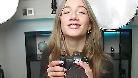 Big ass brunette with a nice ass enjoys fucking her pussy