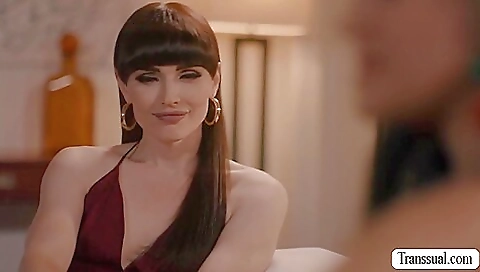 Penny barber gets her cunt railed by her boyfriend